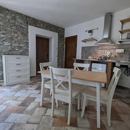 Antica Osteria Apartments Dongo Exteriör bild