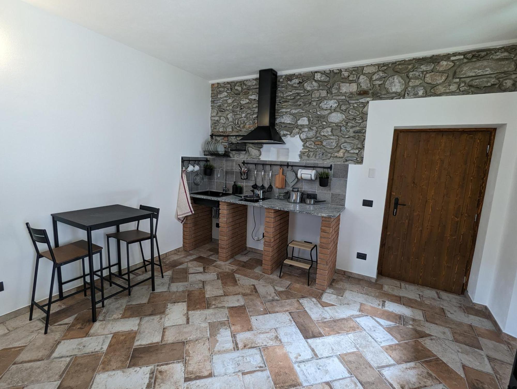 Antica Osteria Apartments Dongo Rum bild